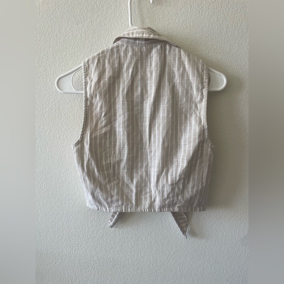Abercrombie & fitch cream and white stripped cropped tank top with tie & clasps - Picture 4 of 4